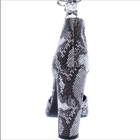 LAST PAIR SIZE 8 PYTHON print POINTED TOE HEELS 🐍 - Picture 7 of 7